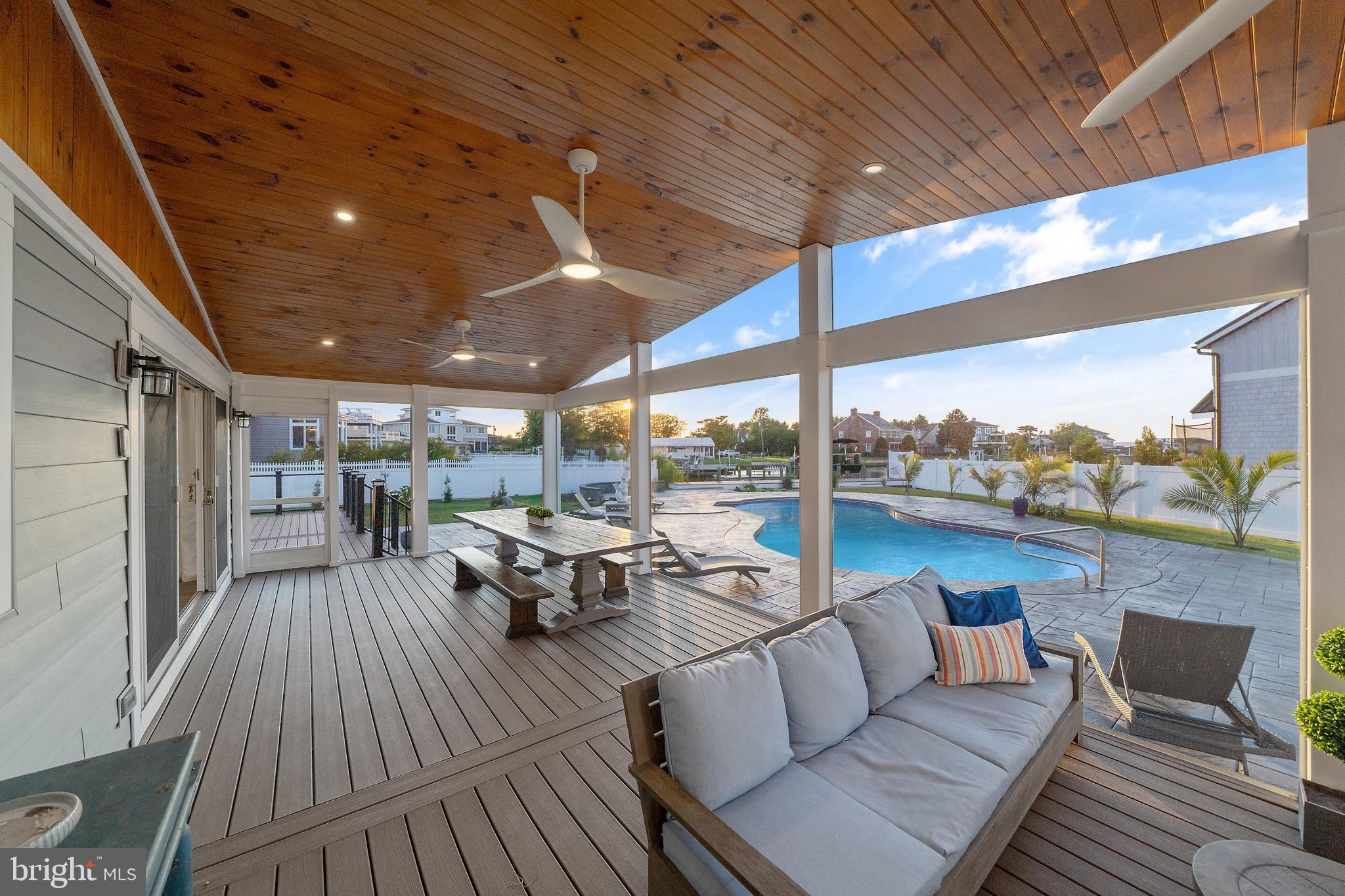 CAPTAINS HILL - Residential