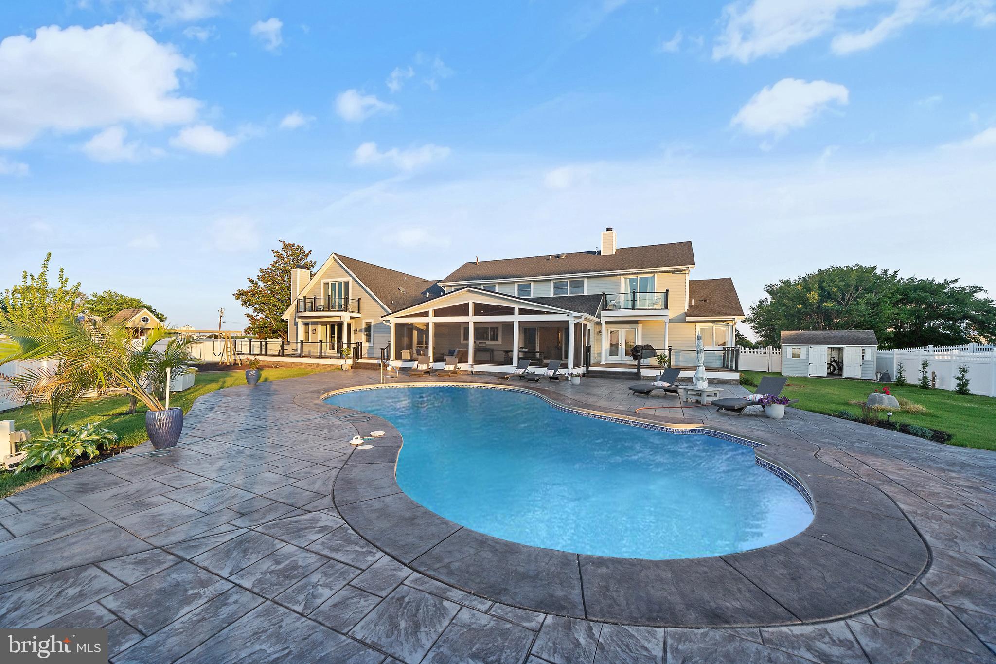 CAPTAINS HILL - Residential