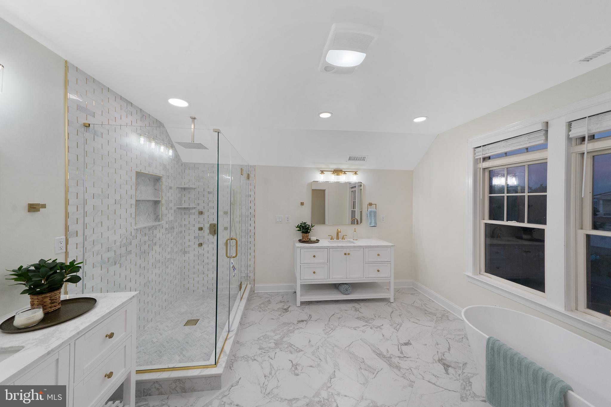 CAPTAINS HILL - Residential