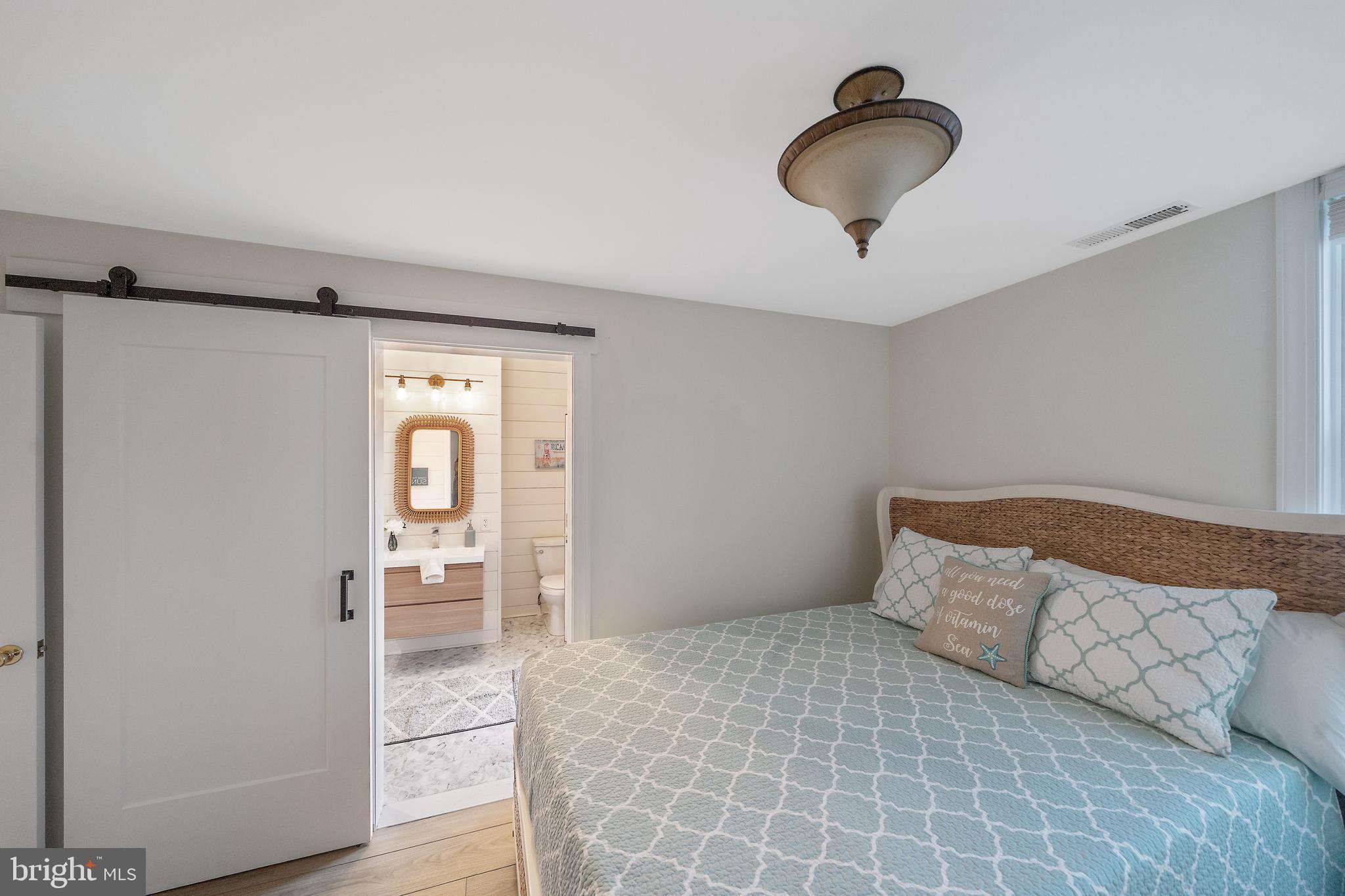 CAPTAINS HILL - Residential