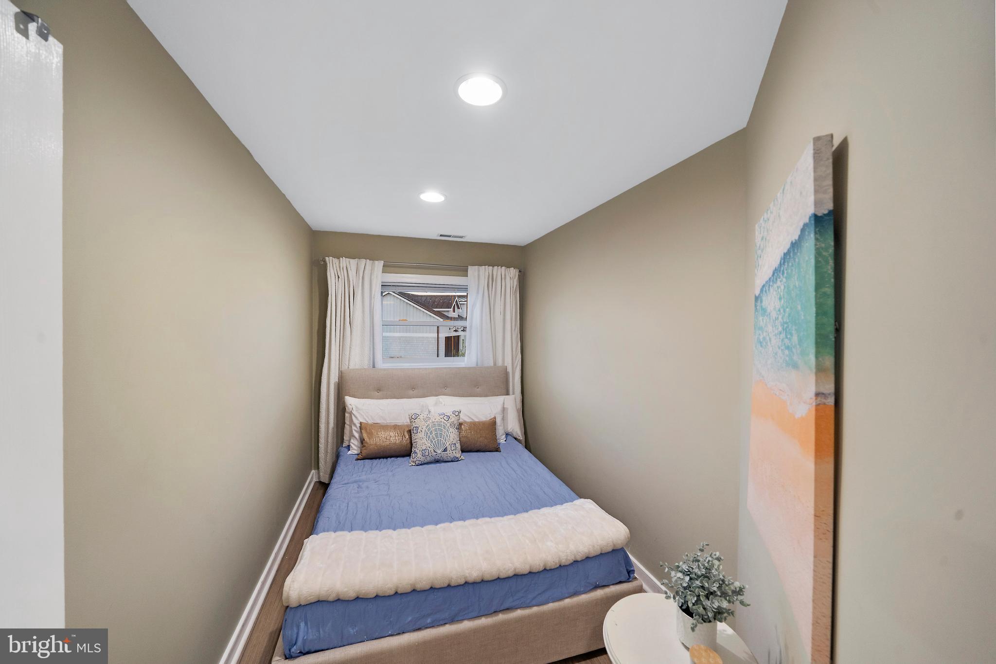 CAPTAINS HILL - Residential