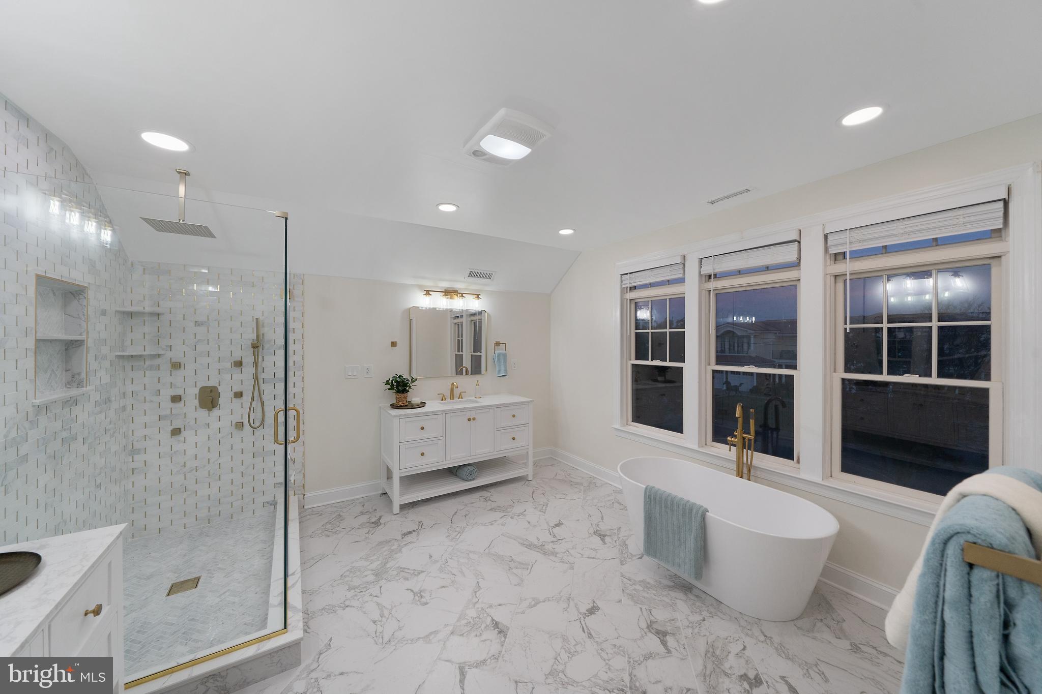 CAPTAINS HILL - Residential