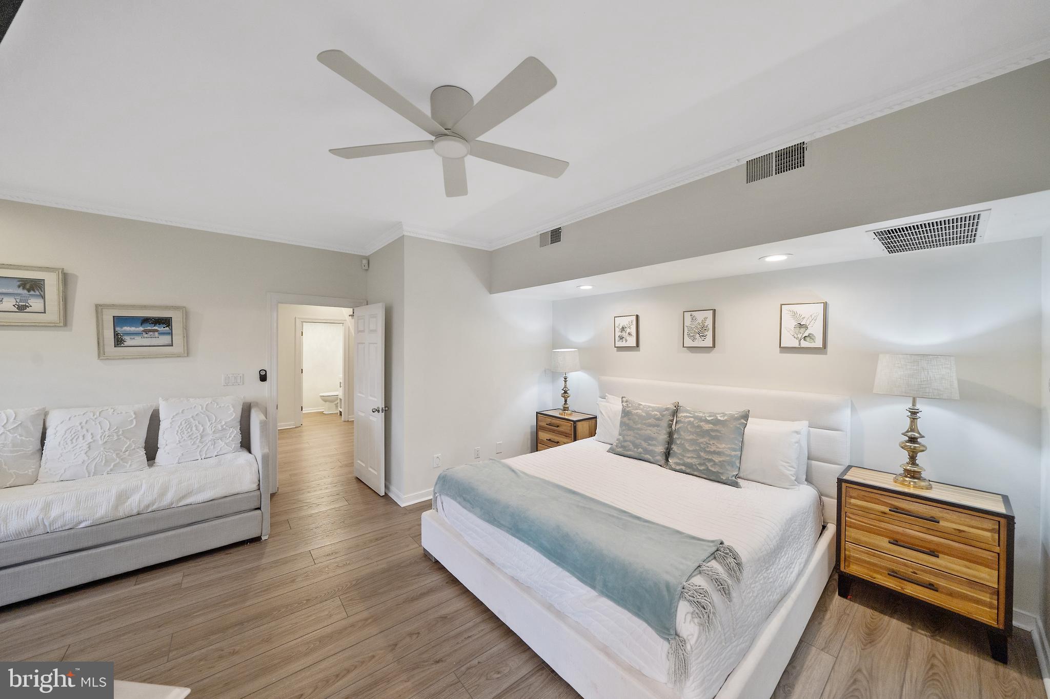 CAPTAINS HILL - Residential