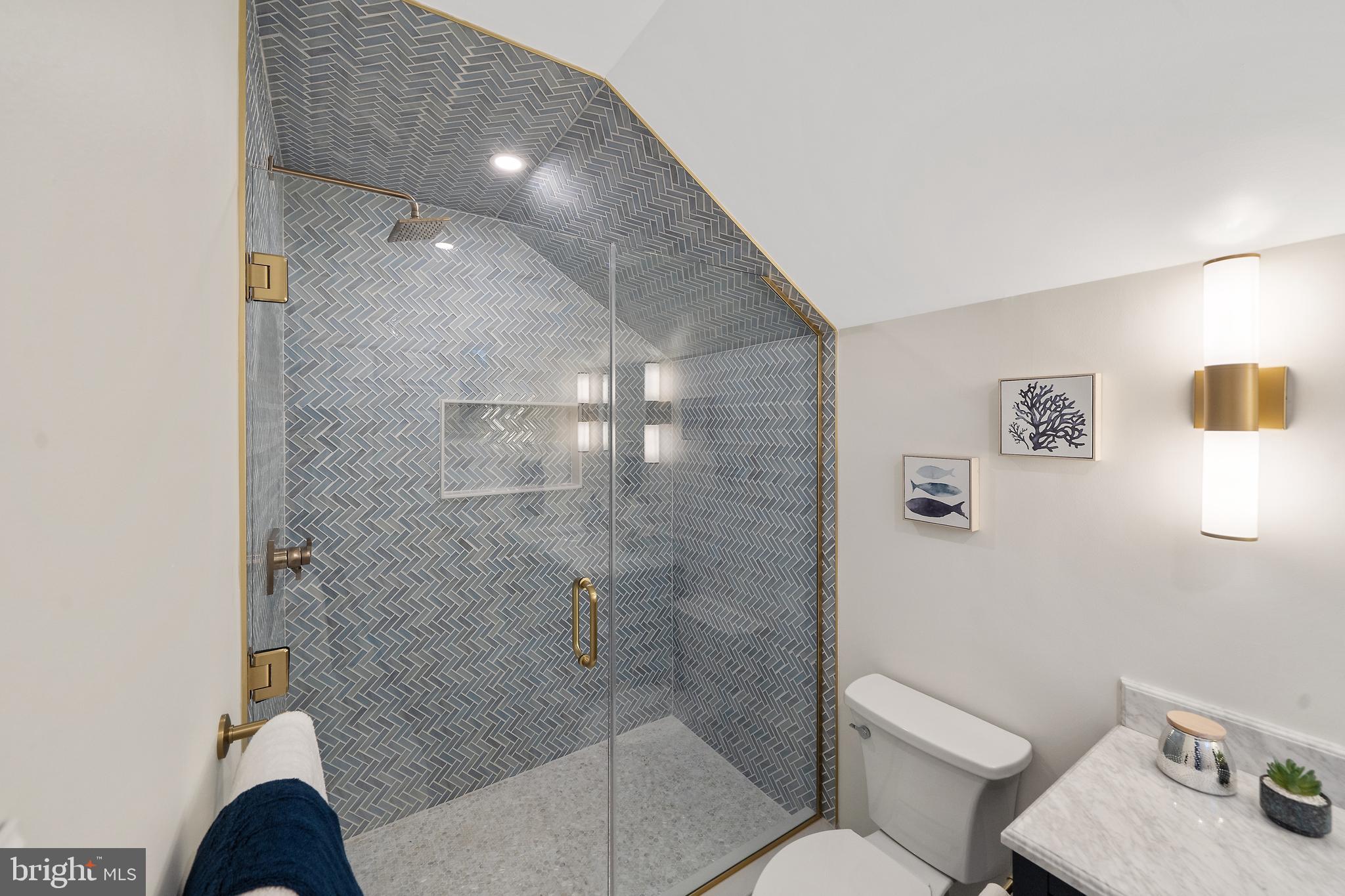 CAPTAINS HILL - Residential