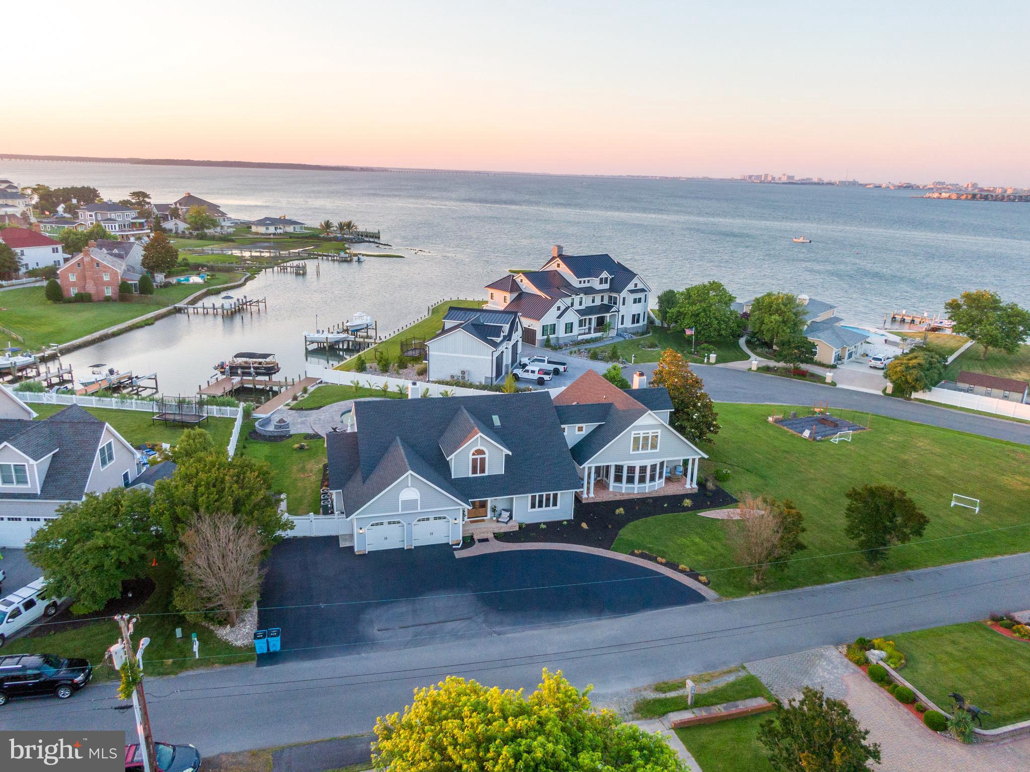 CAPTAINS HILL - Residential