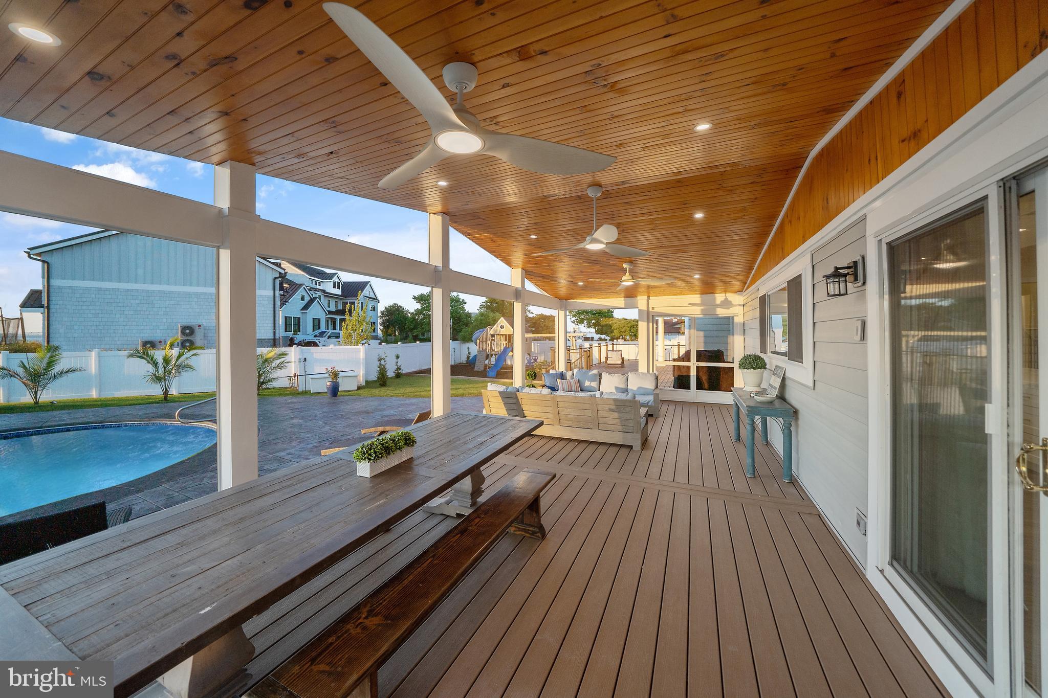 CAPTAINS HILL - Residential