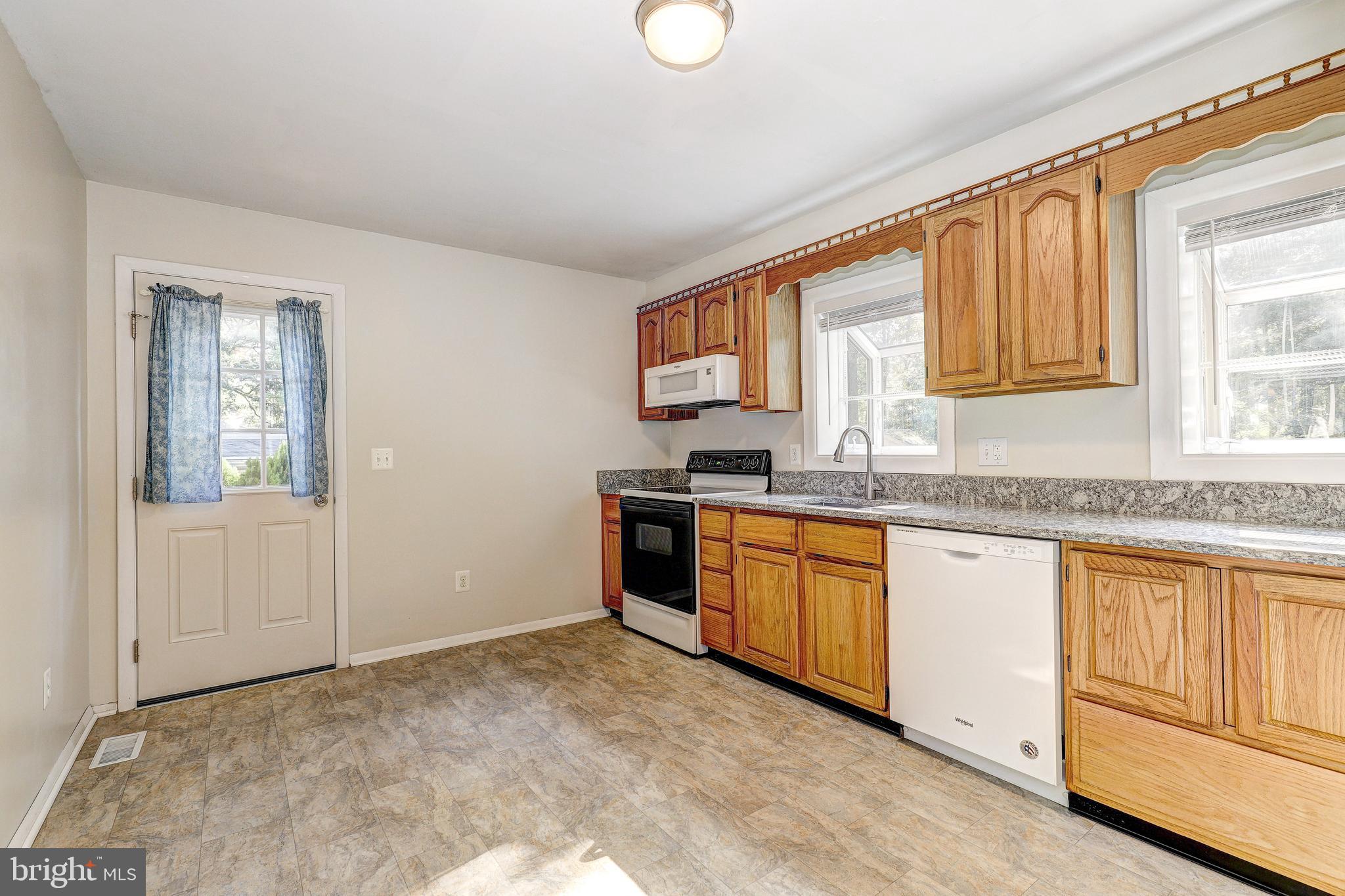 PERRY HALL - Residential