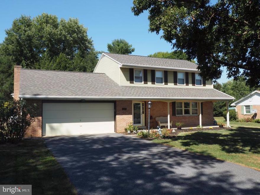 Lovely 4BR 3.5BA home close to major roads. Great for entertaining in your living room, great room with propane fireplace, terrific sunroom or finished basement. Many upgrades but the highlight is the gorgeous kitchen which is open to the sunroom. Replacement windows, new paint and carpet and remodeled lovely master bath are just the beginning.