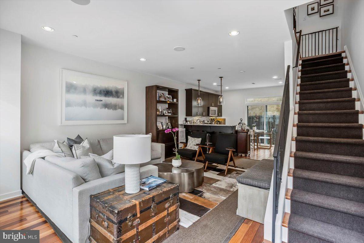 GRADUATE HOSPITAL - Residential