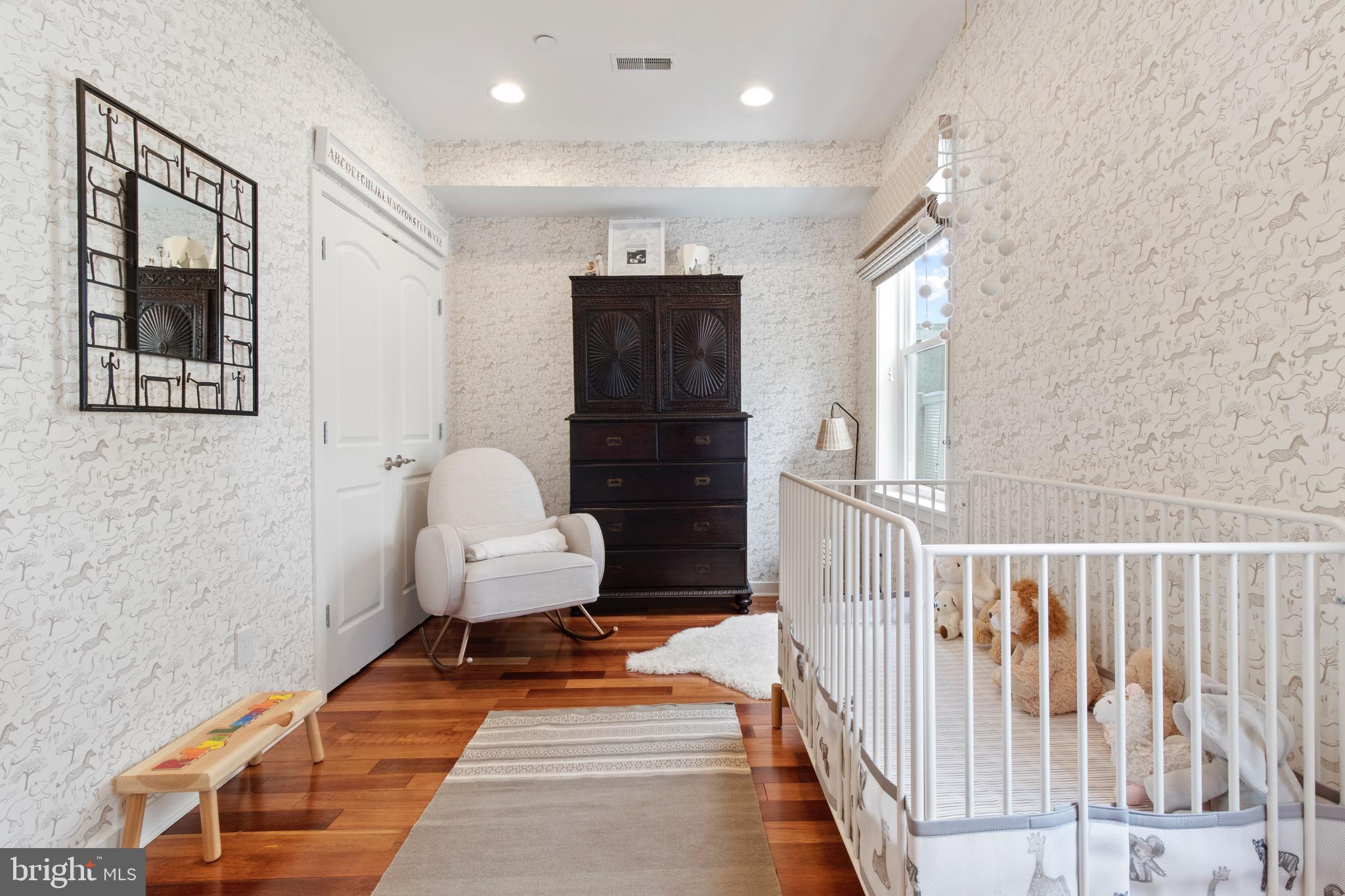 GRADUATE HOSPITAL - Residential