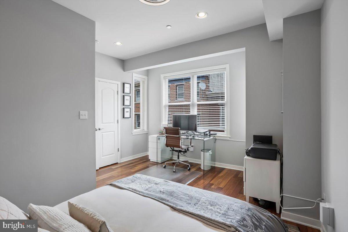 GRADUATE HOSPITAL - Residential