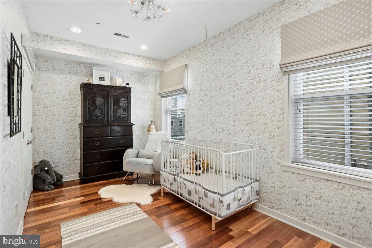 GRADUATE HOSPITAL - Residential