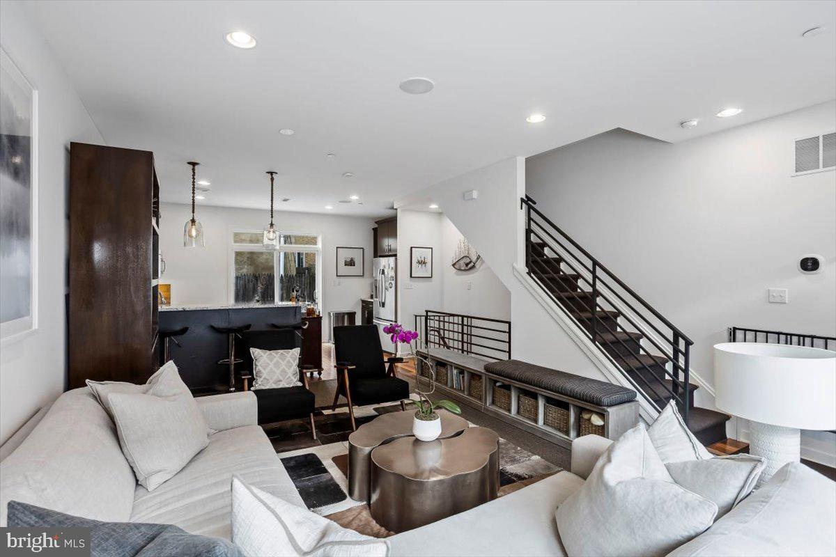 GRADUATE HOSPITAL - Residential