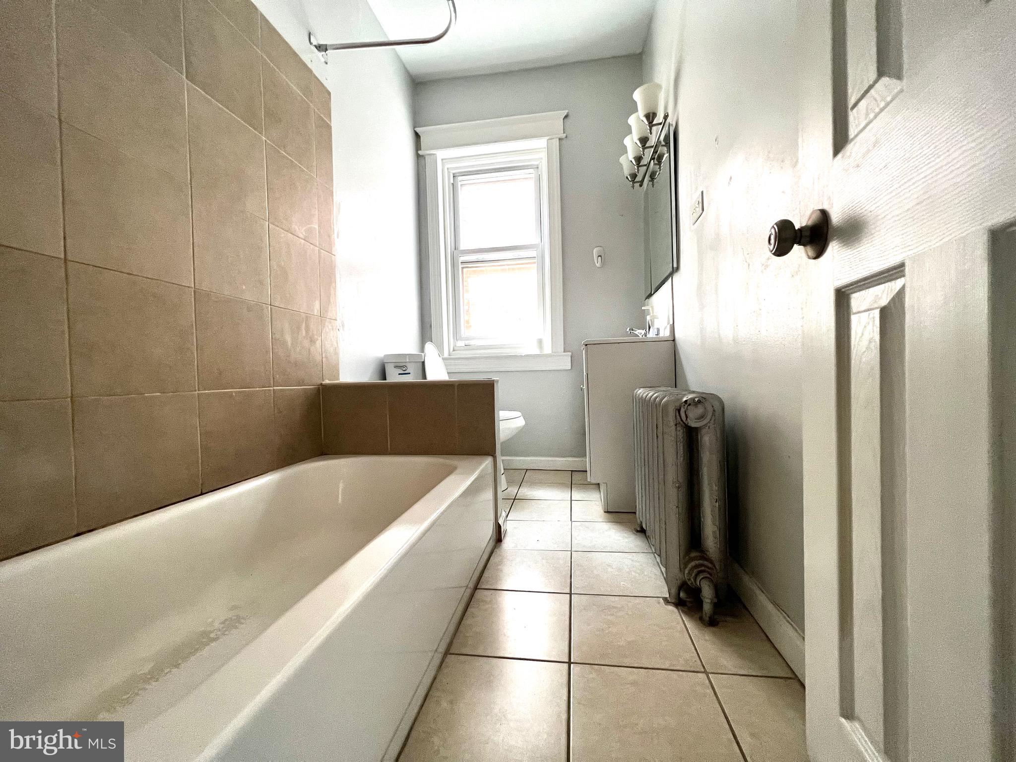 UNIVERSITY CITY - Residential Lease