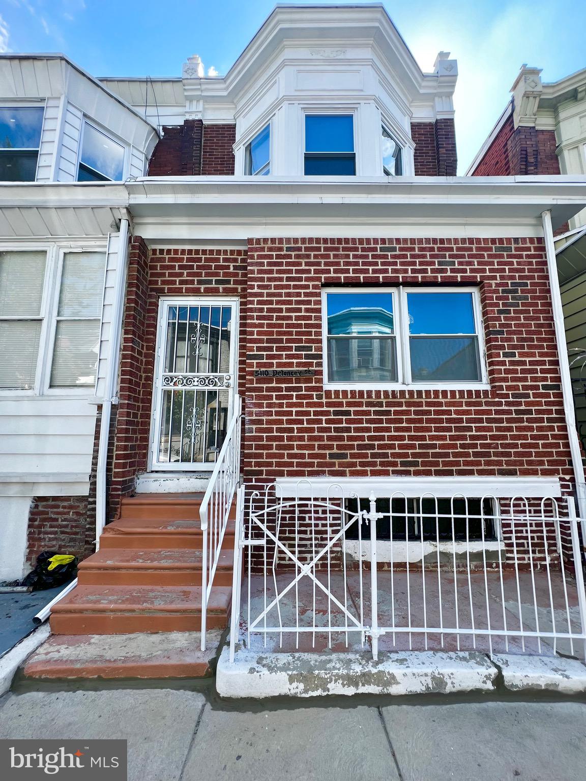 UNIVERSITY CITY - Residential Lease