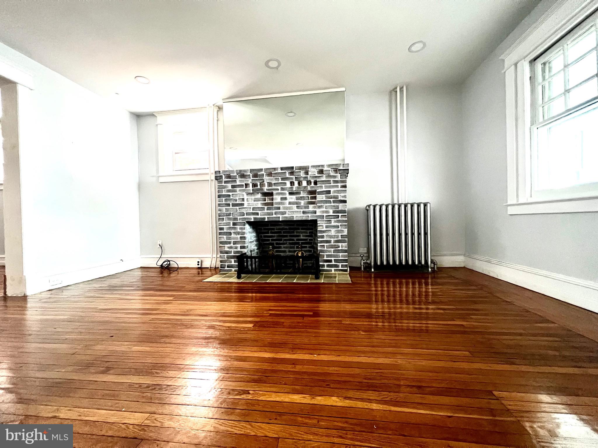 UNIVERSITY CITY - Residential Lease