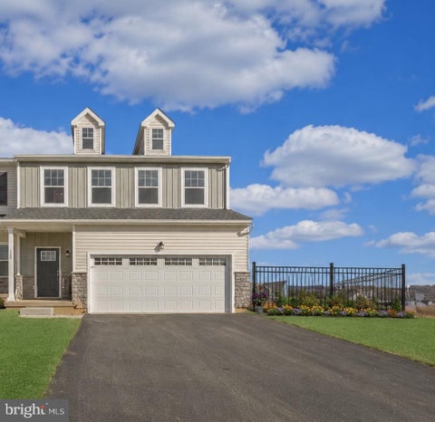 Townhouse For Sale - 66 Timber Trl Trl<br/> EASTON, PA 18045