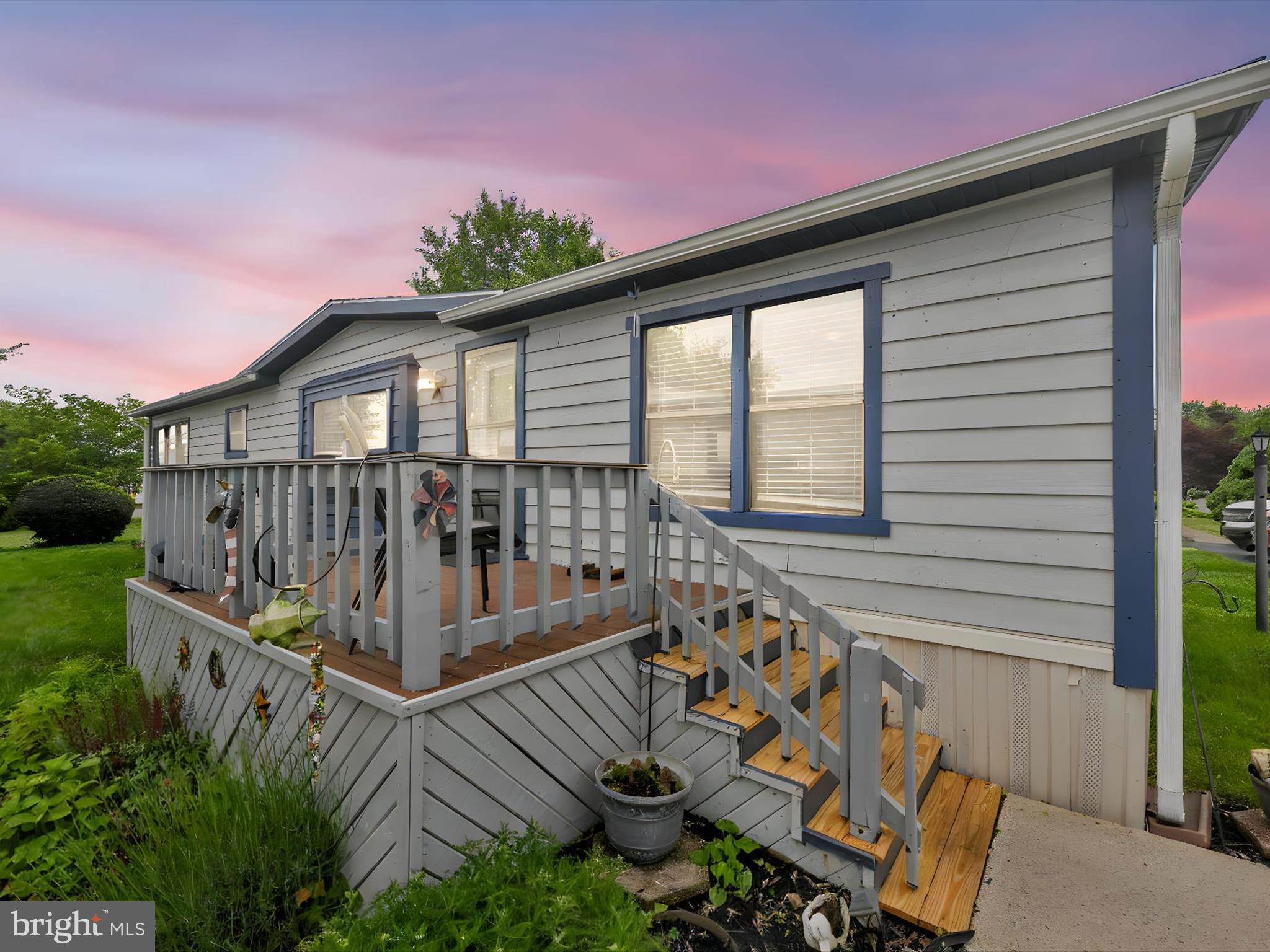 211 GREYFIELD DRIVE