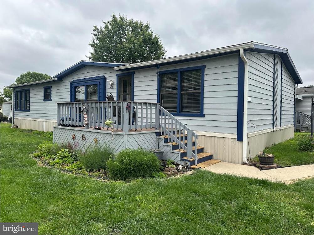 211 GREYFIELD DRIVE