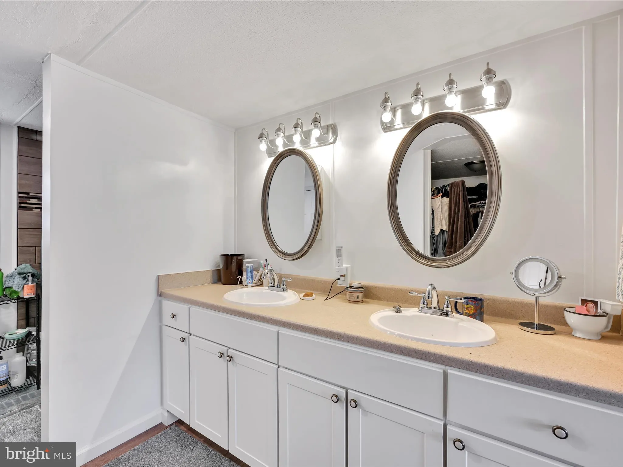 Lancaster, Pennsylvania 17603, United States, 3 Bedrooms Bedrooms, ,2 BathroomsBathrooms,Residential,Pending,139700