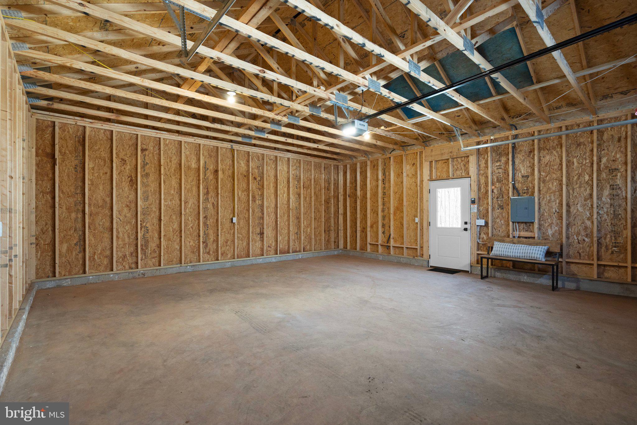 HIGH ACRES - Residential