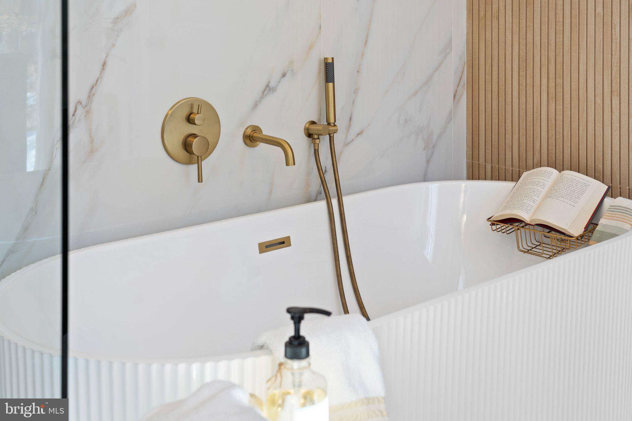 HIGH ACRES - Residential