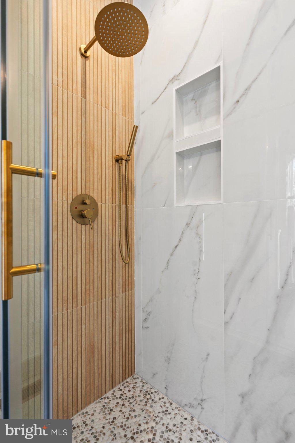 HIGH ACRES - Residential