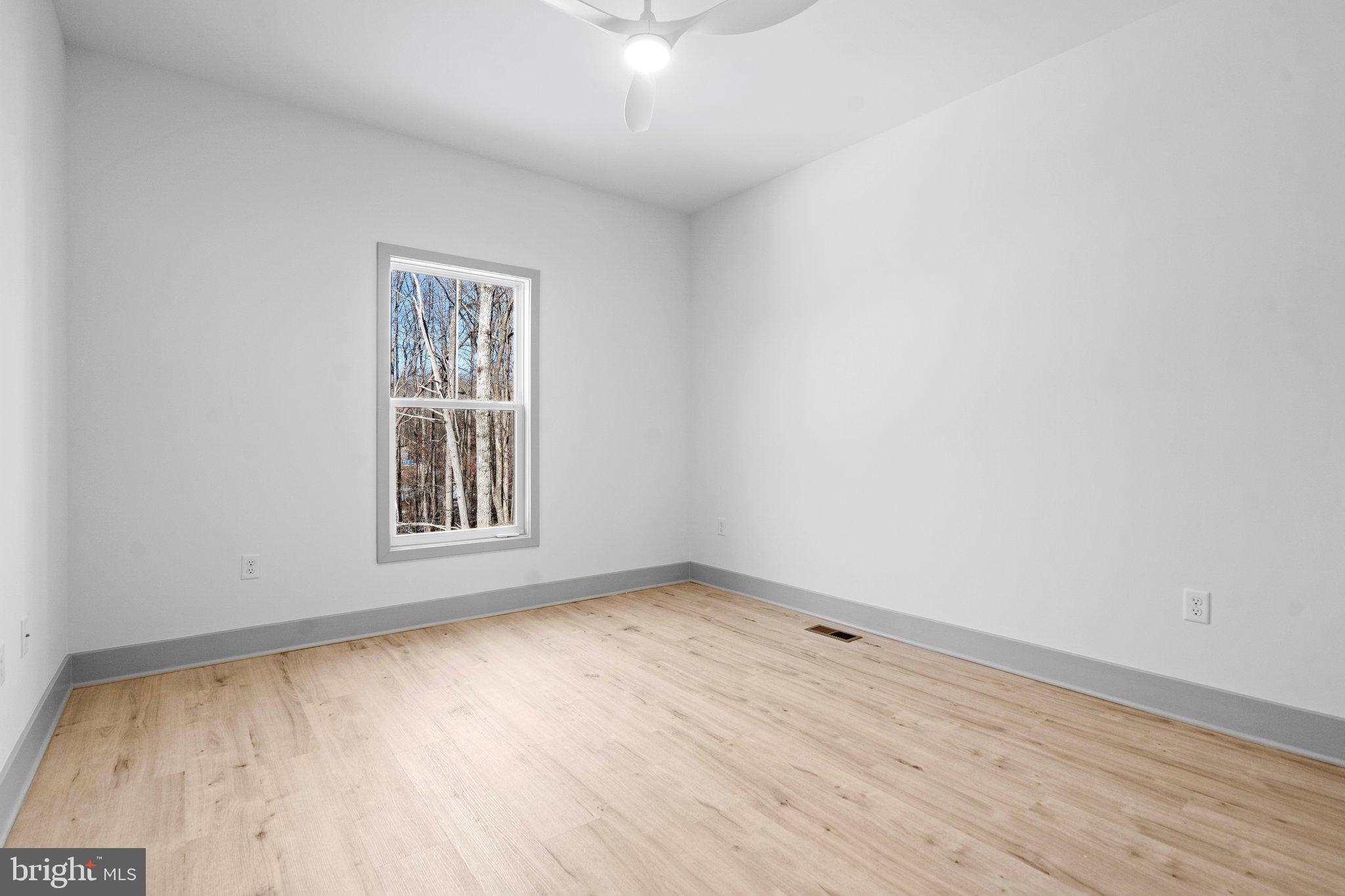 HIGH ACRES - Residential