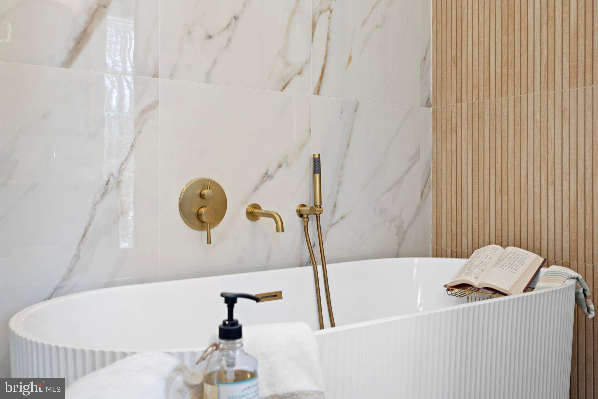 HIGH ACRES - Residential