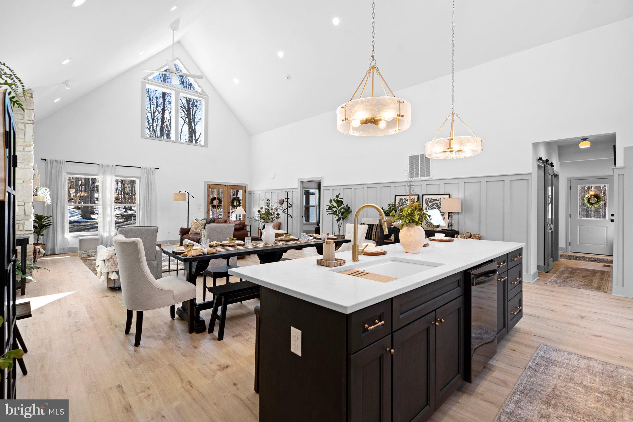 HIGH ACRES - Residential