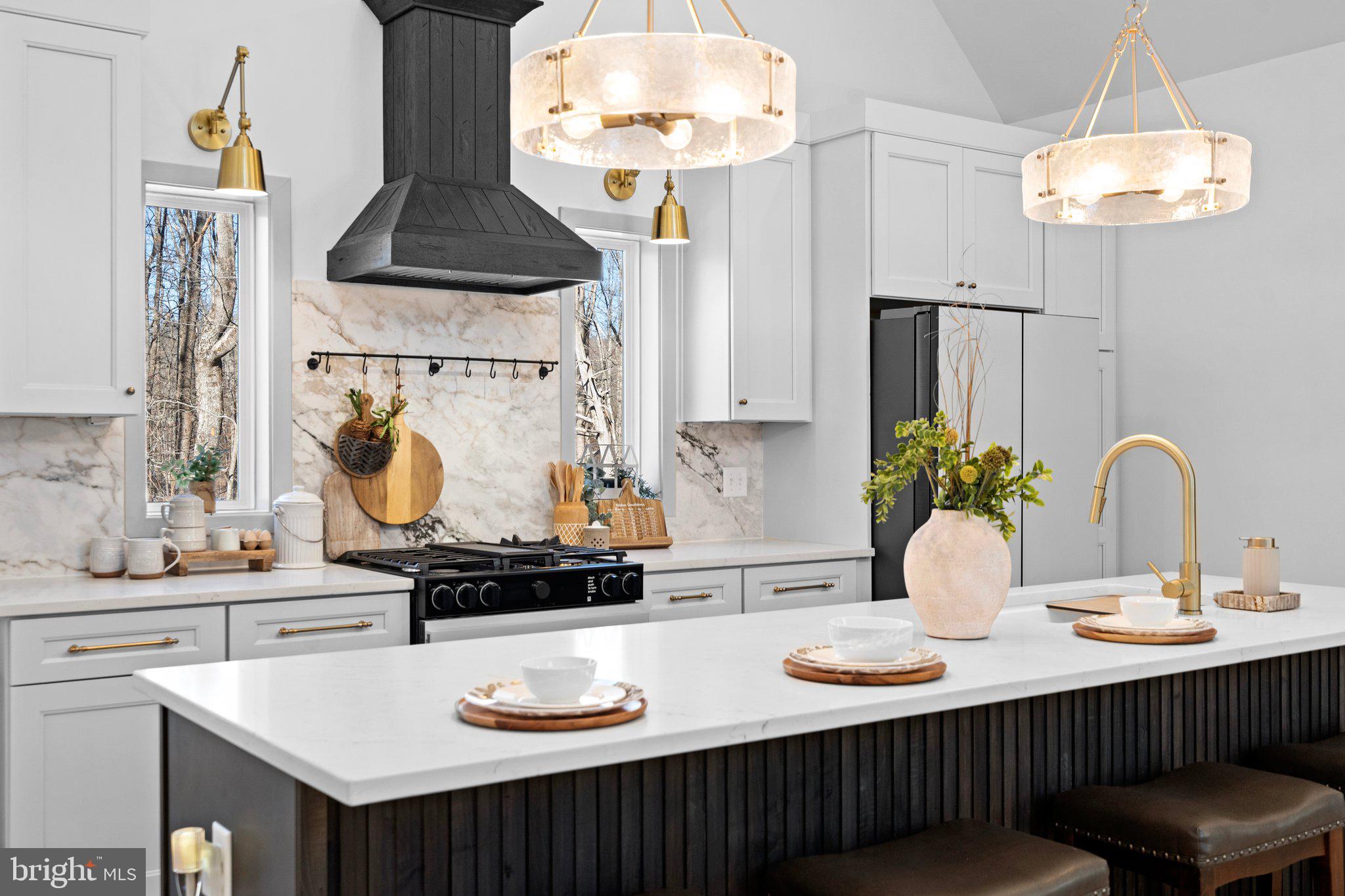 HIGH ACRES - Residential