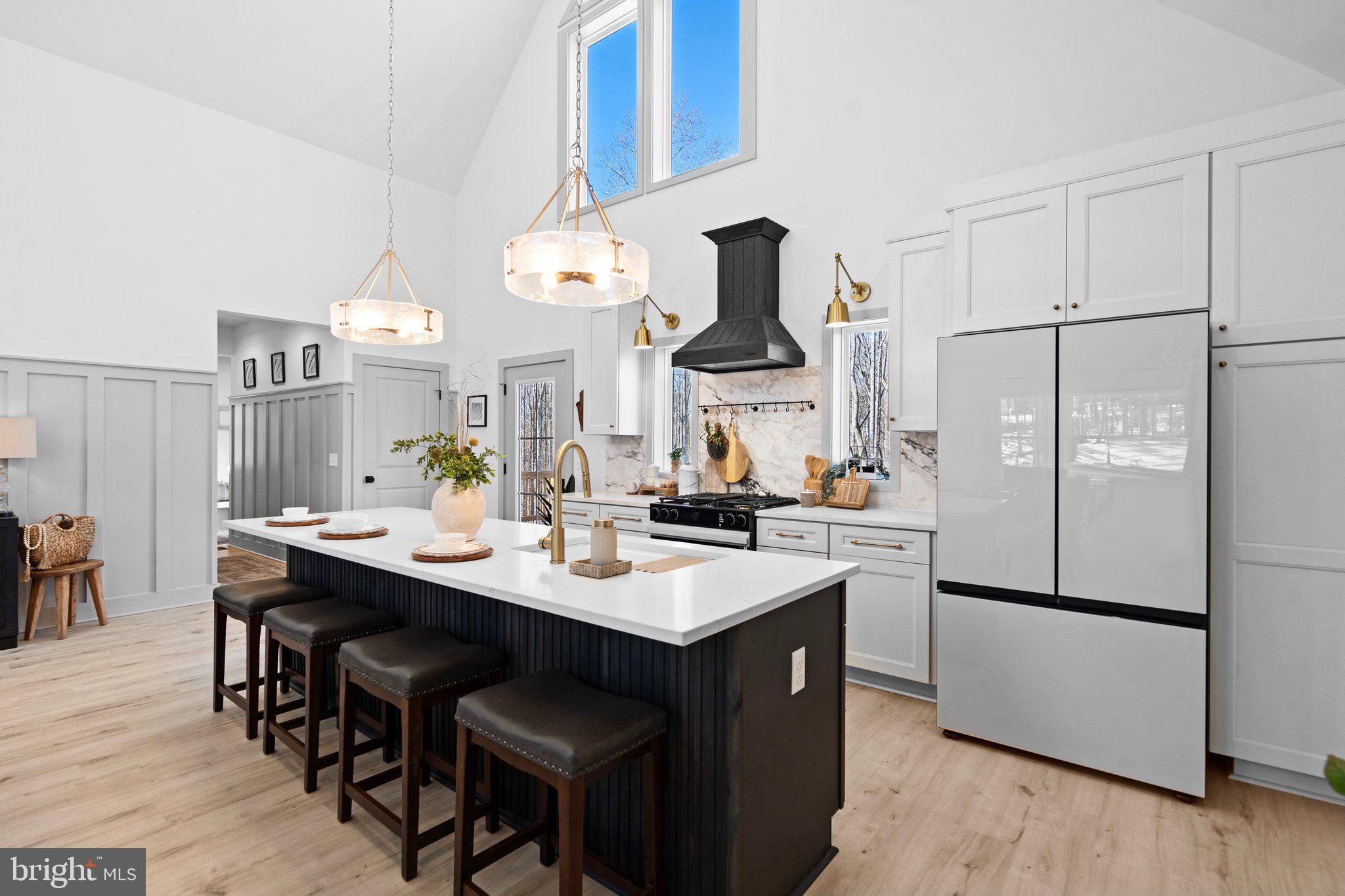 HIGH ACRES - Residential