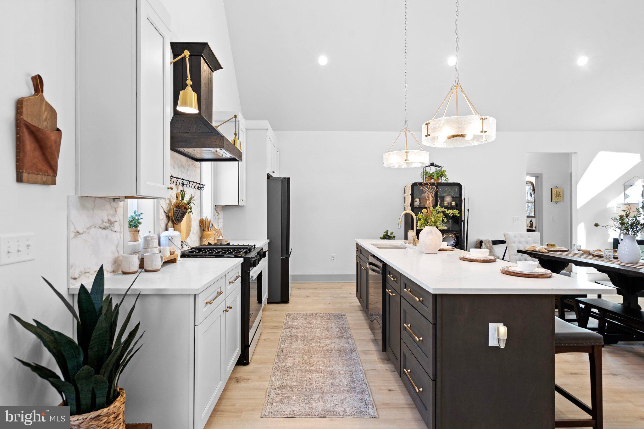 HIGH ACRES - Residential