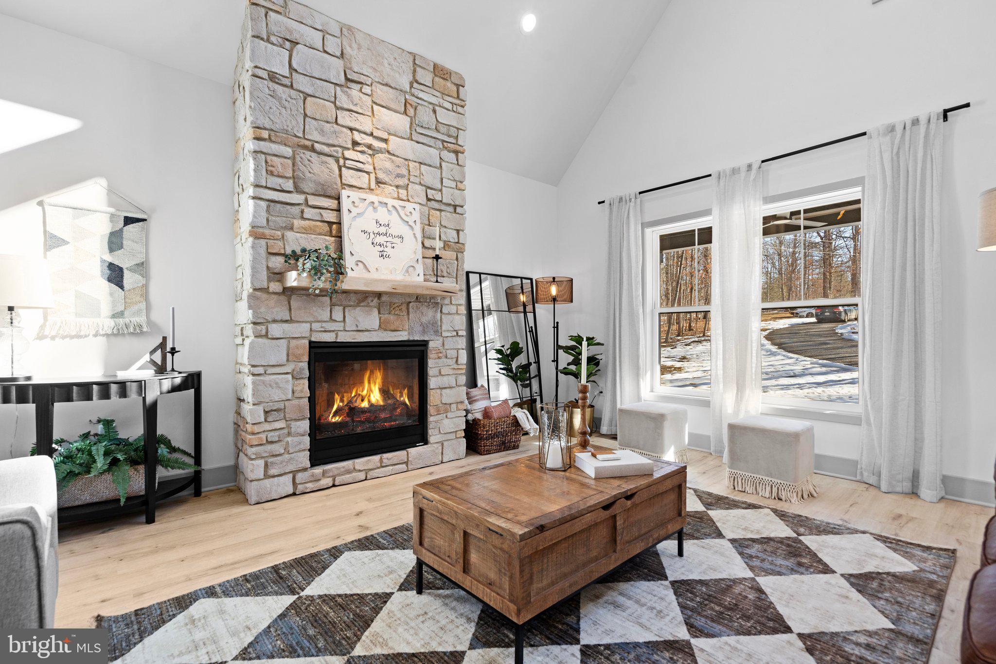 HIGH ACRES - Residential