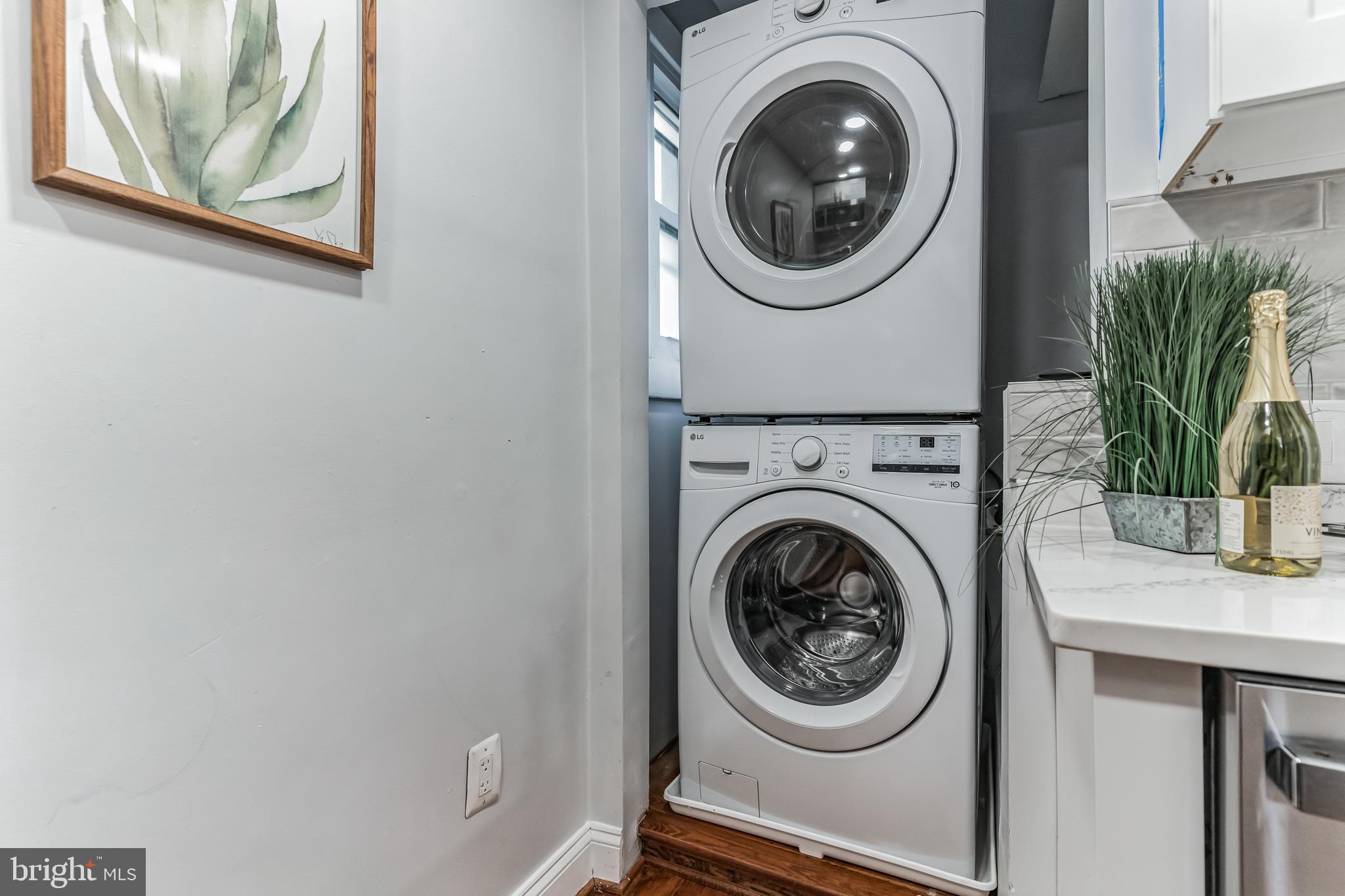 MT RAINIER- RHODE ISL AV - Residential