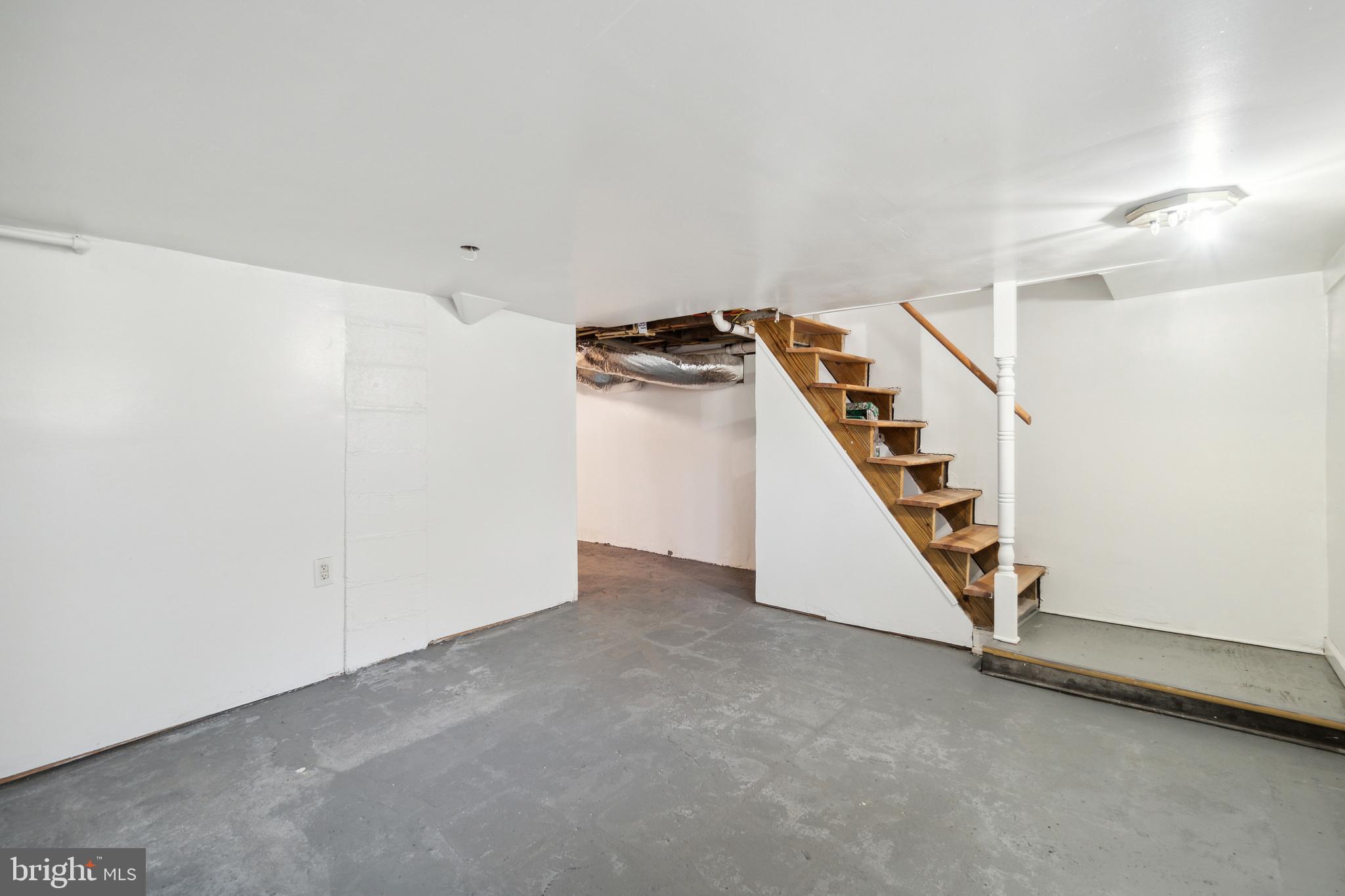 MT RAINIER- RHODE ISL AV - Residential