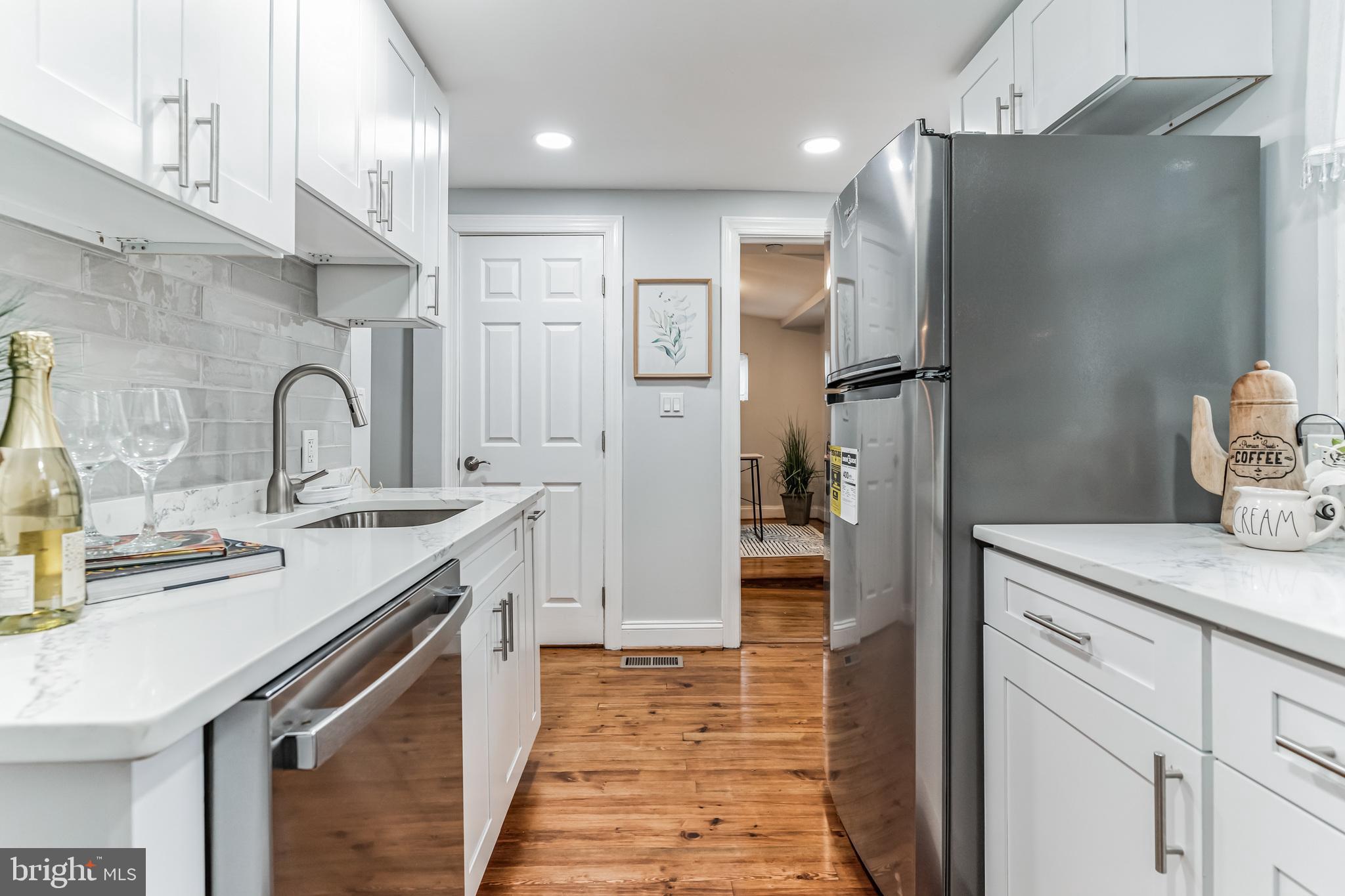 MT RAINIER- RHODE ISL AV - Residential