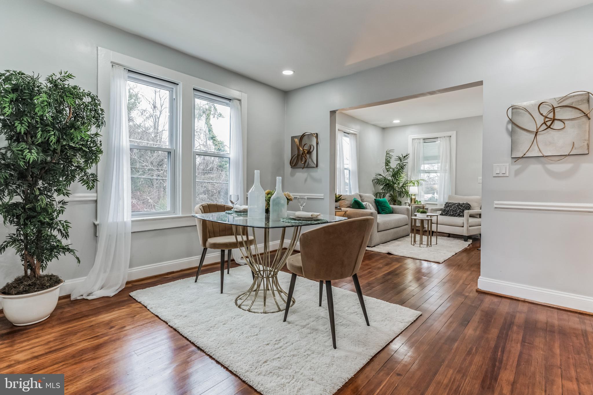 MT RAINIER- RHODE ISL AV - Residential