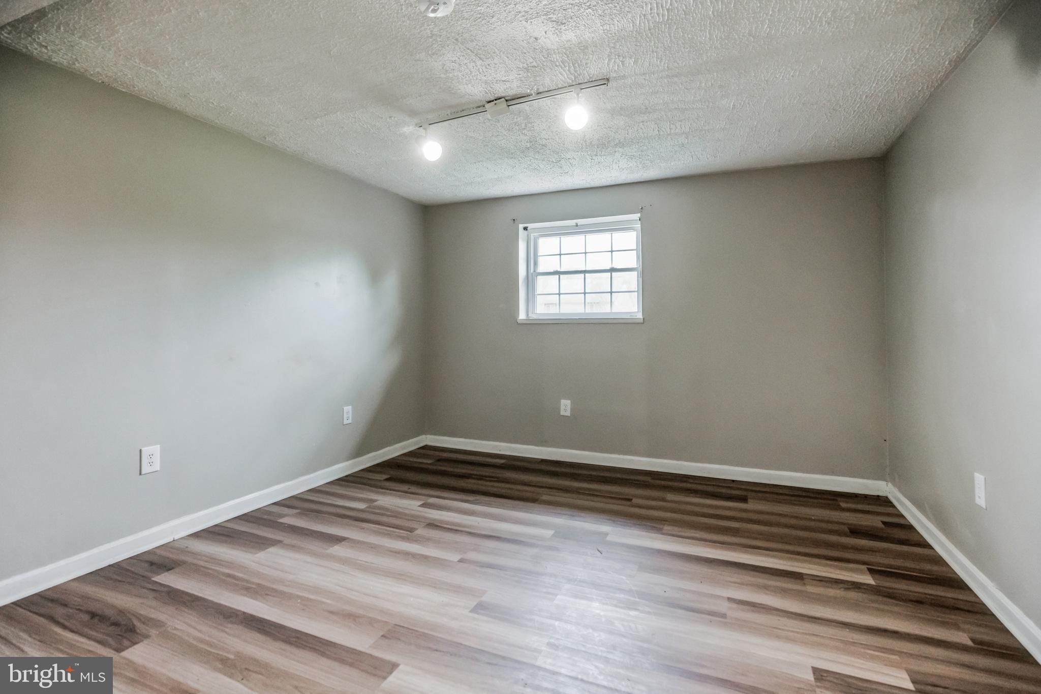 ST CHARLES WAKEFIELD - Residential