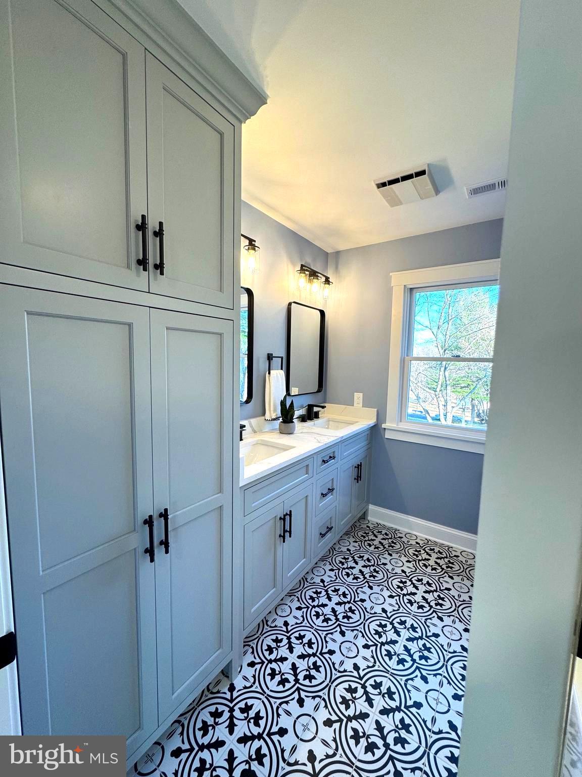 CLARKSBURG OUTSIDE - Residential