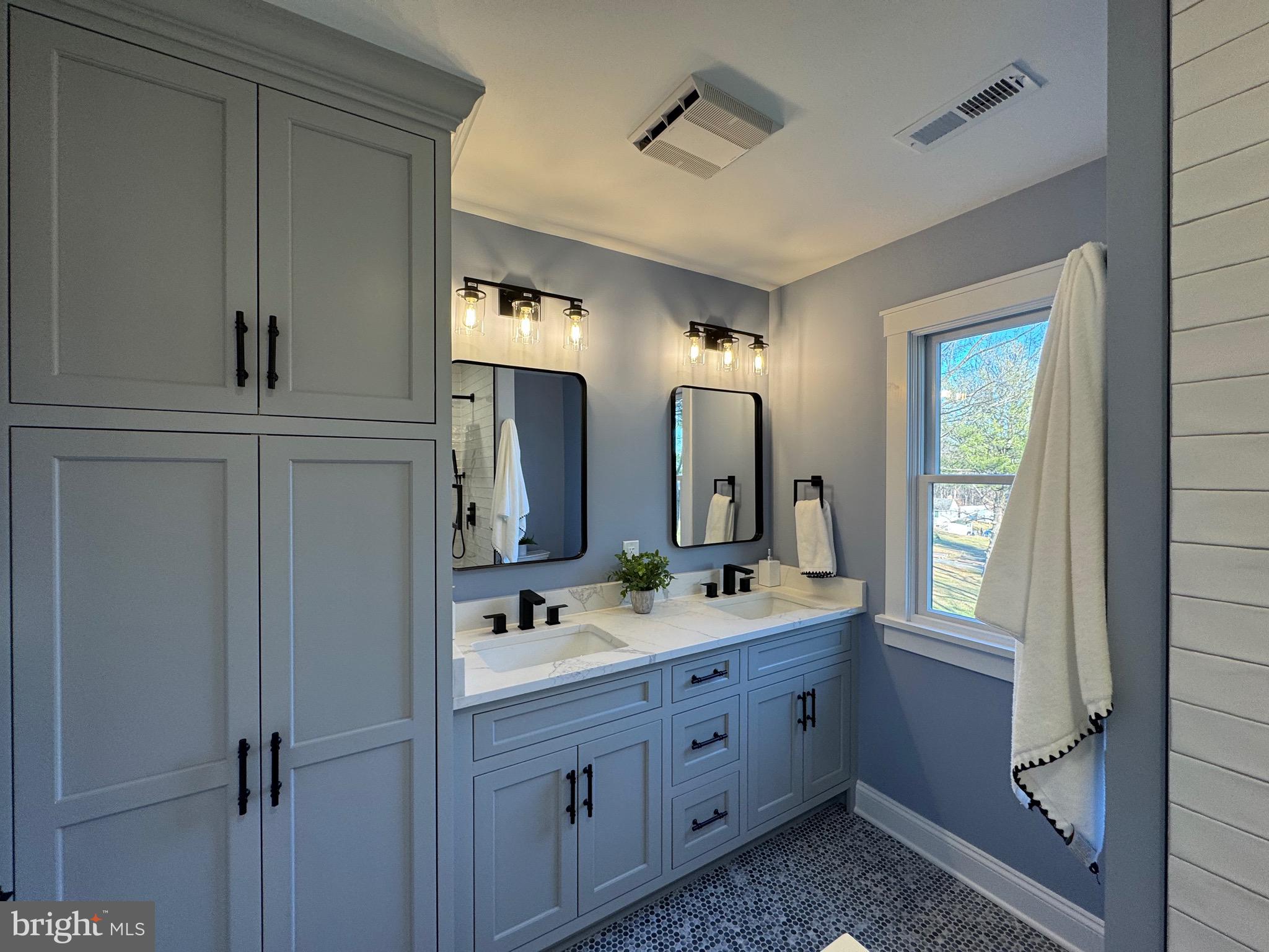 CLARKSBURG OUTSIDE - Residential