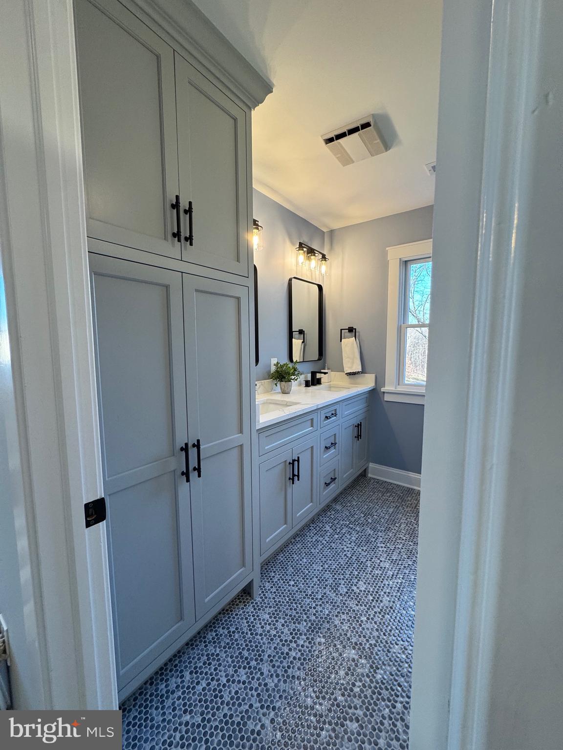 CLARKSBURG OUTSIDE - Residential