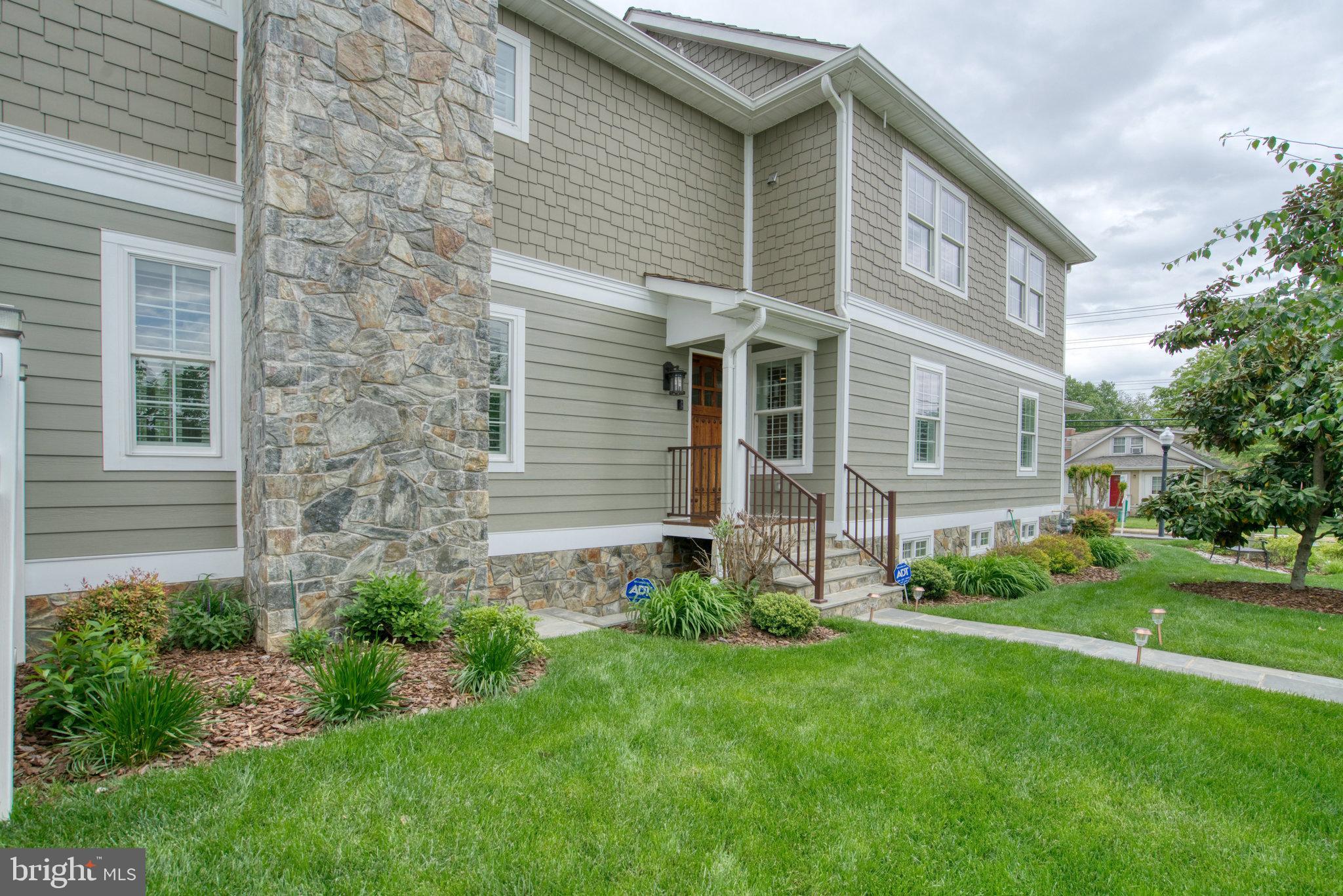 DOUGLAS PARK - Residential