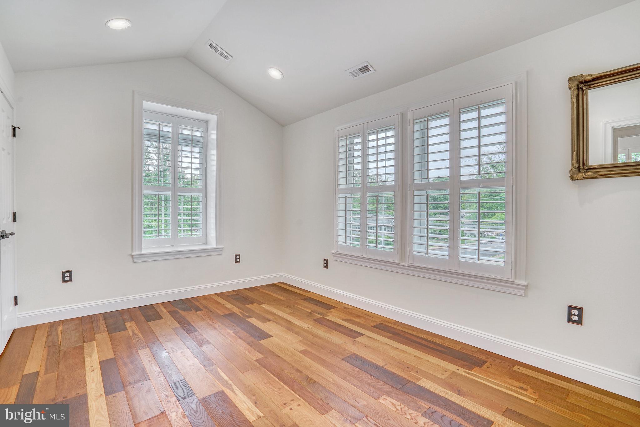 DOUGLAS PARK - Residential