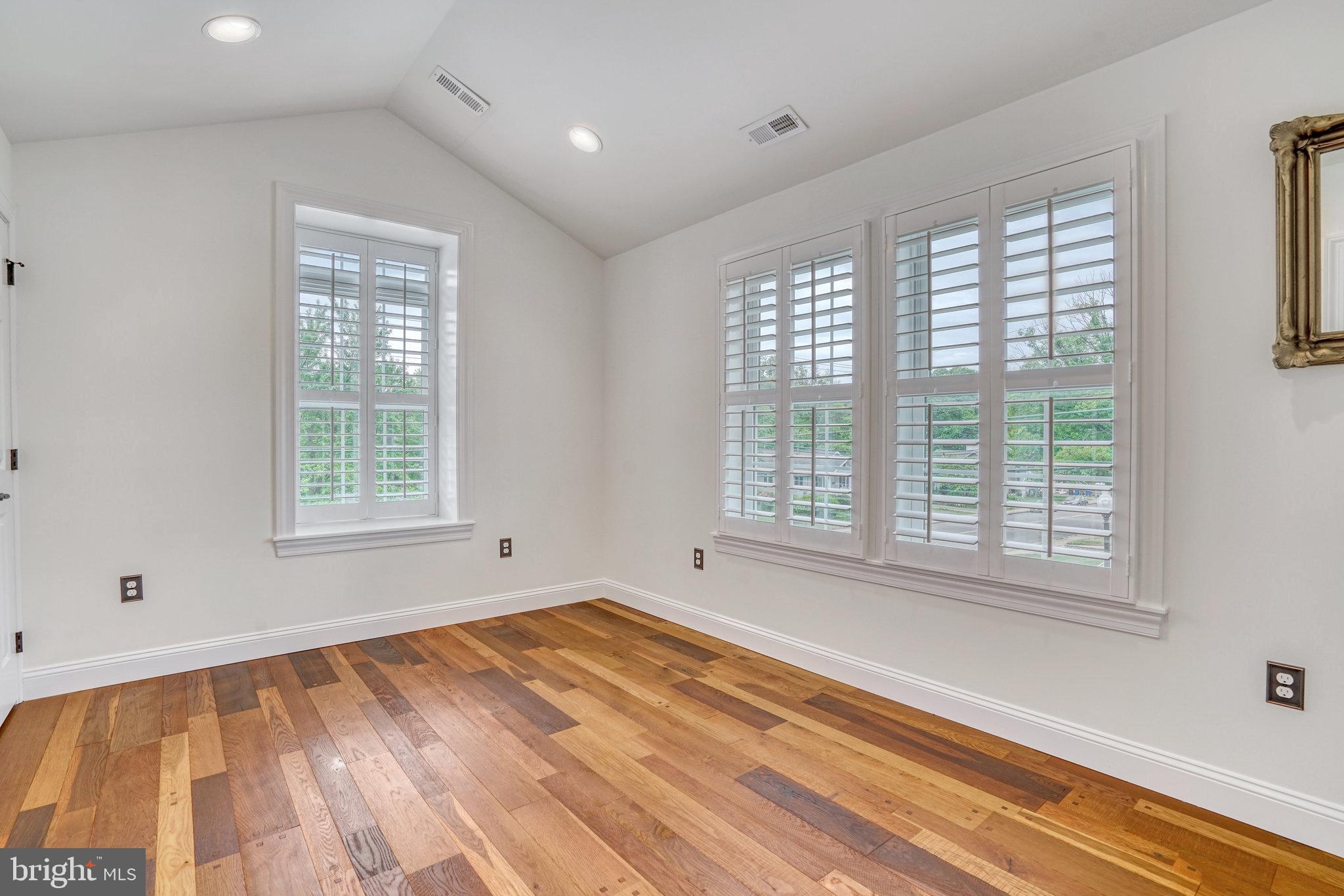 DOUGLAS PARK - Residential