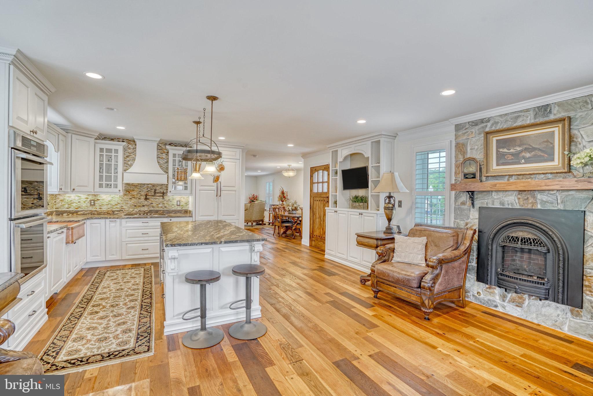 DOUGLAS PARK - Residential