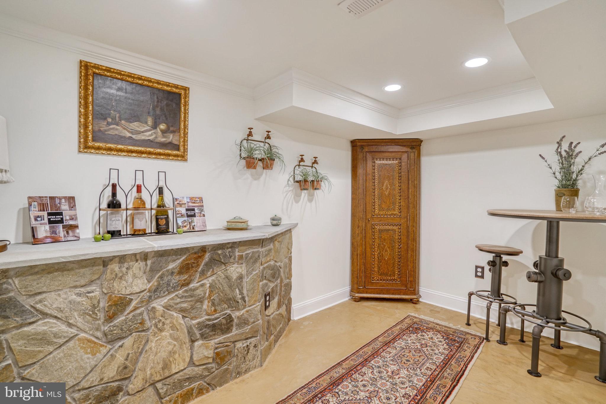 DOUGLAS PARK - Residential