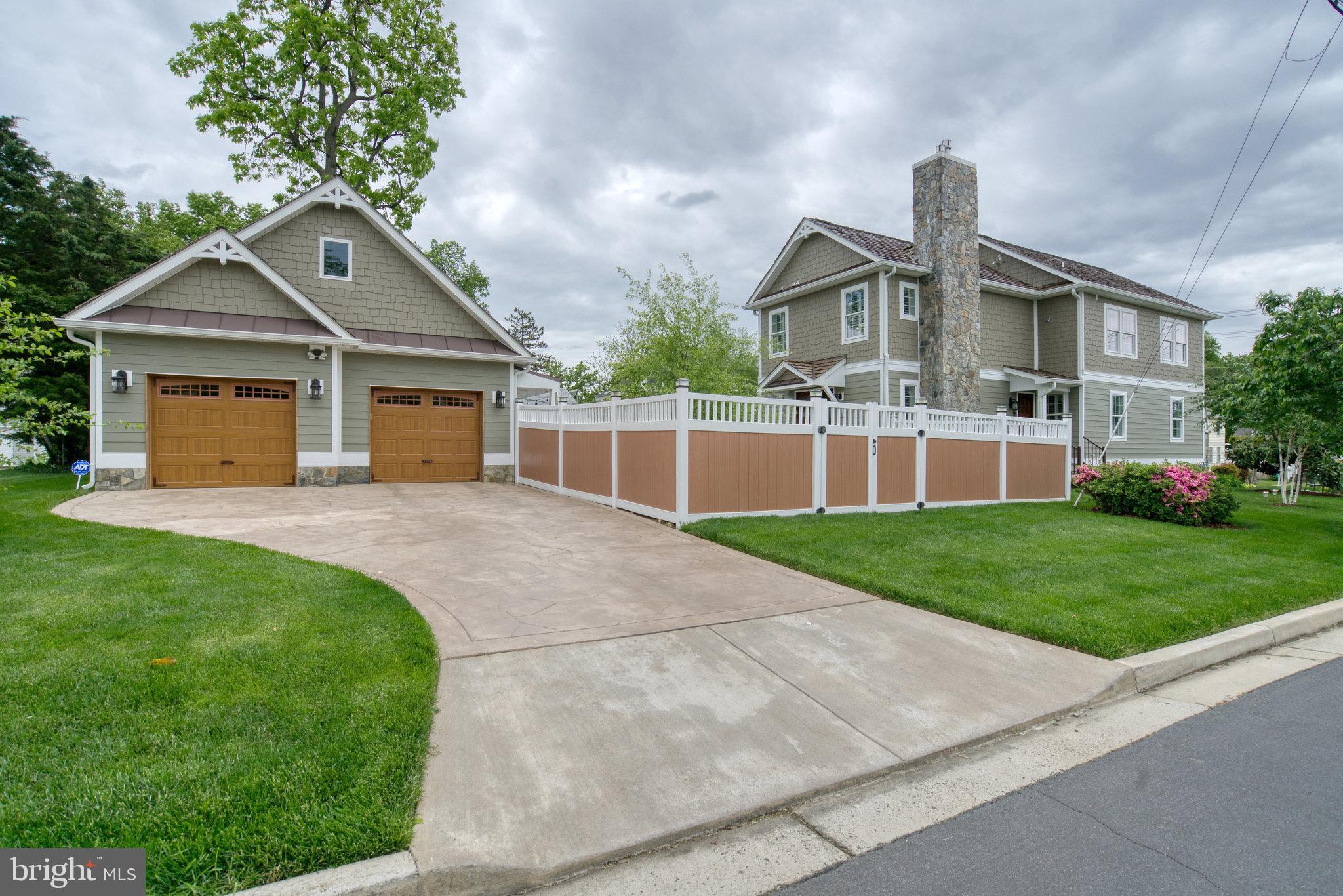 DOUGLAS PARK - Residential