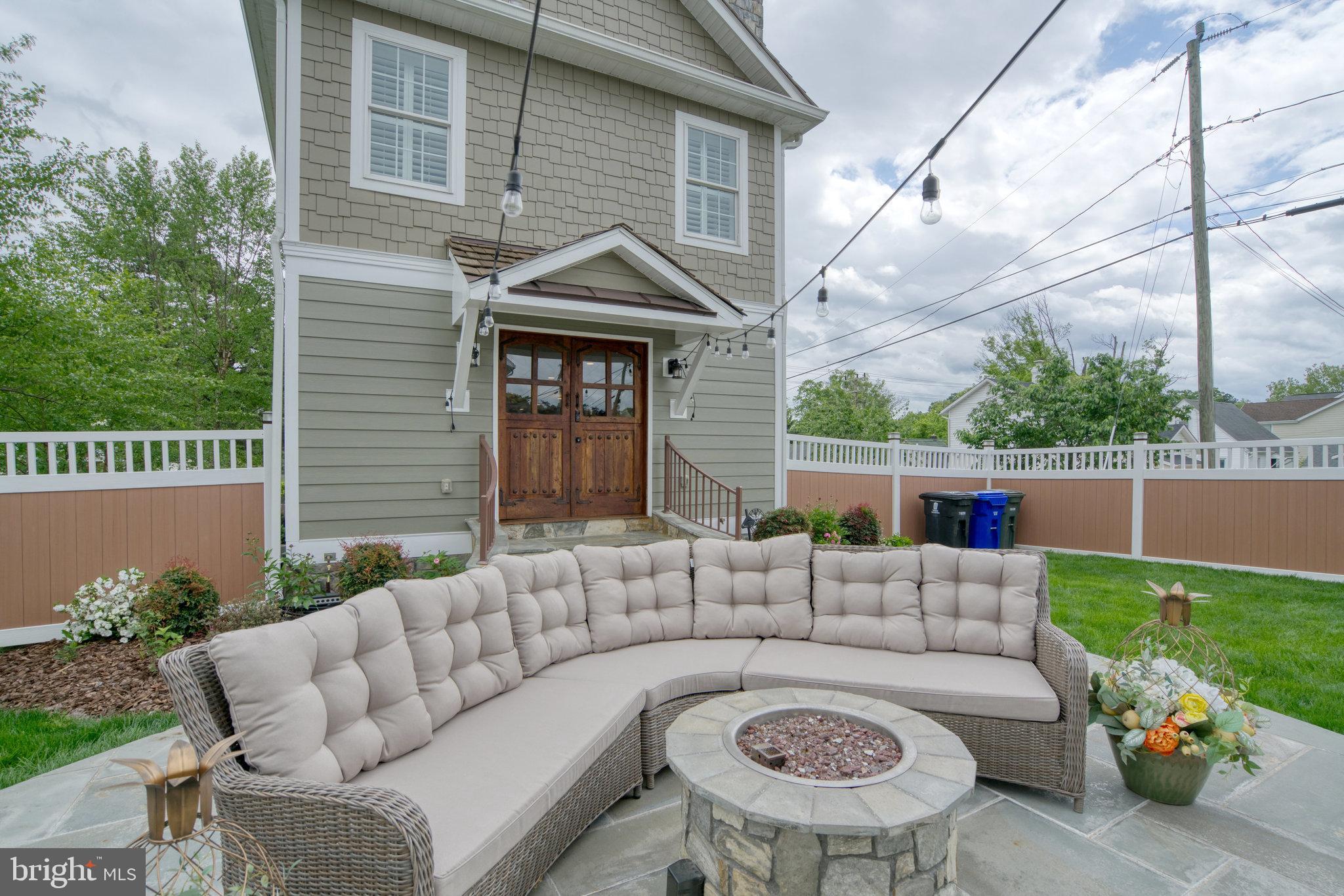 DOUGLAS PARK - Residential