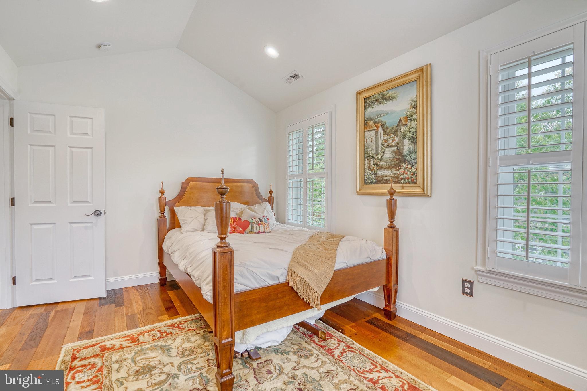 DOUGLAS PARK - Residential